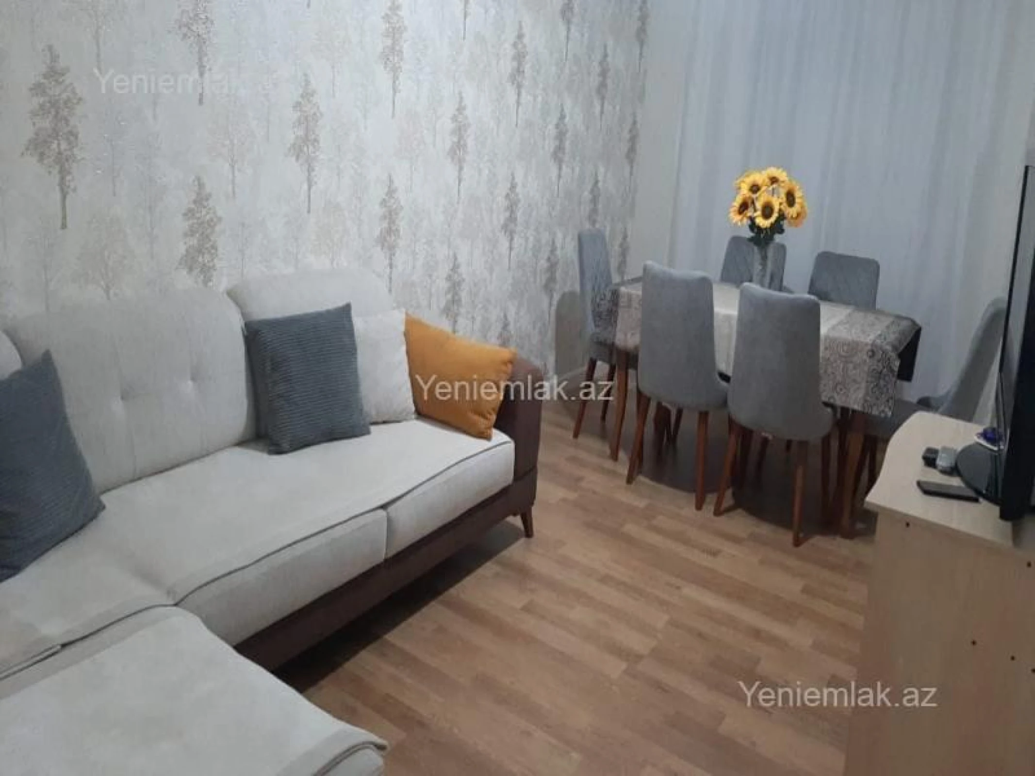 Satılır 4 otaqlı köhnə tikili 120 m²