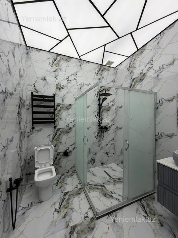 Satılır 5 otaqlı həyət evi 185 m²