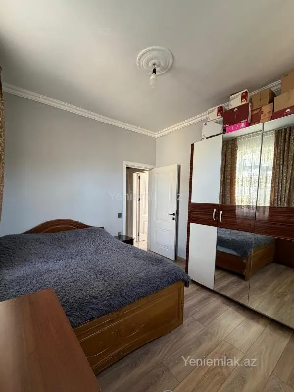Satılır 4 otaqlı həyət evi 100 m²