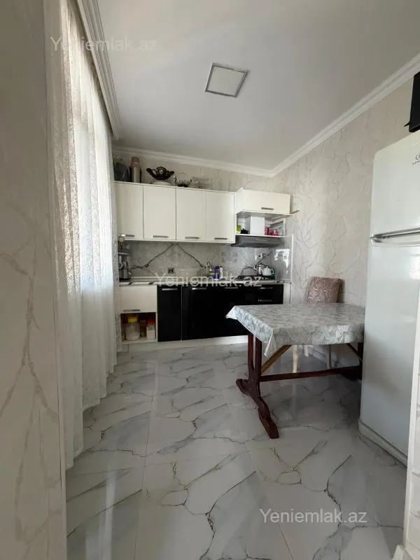 Satılır 4 otaqlı həyət evi 100 m²