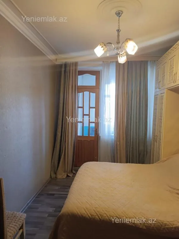 Satılır 3 otaqlı köhnə tikili 83 m²