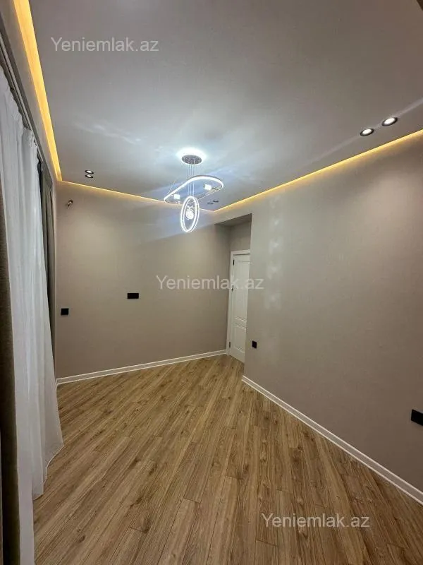 Satılır 2 otaqlı köhnə tikili 52 m²