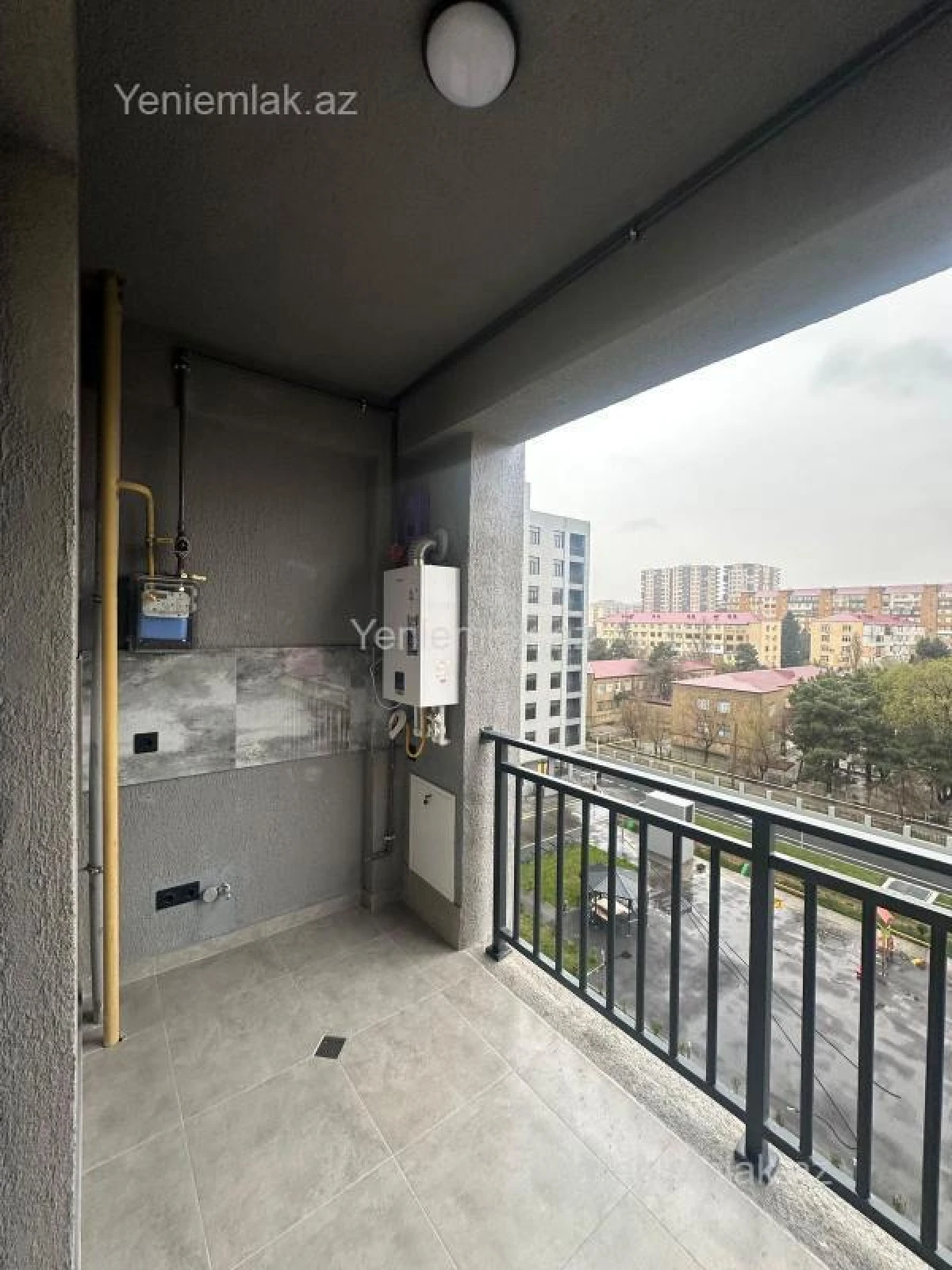Satılır 2 otaqlı köhnə tikili 52 m²