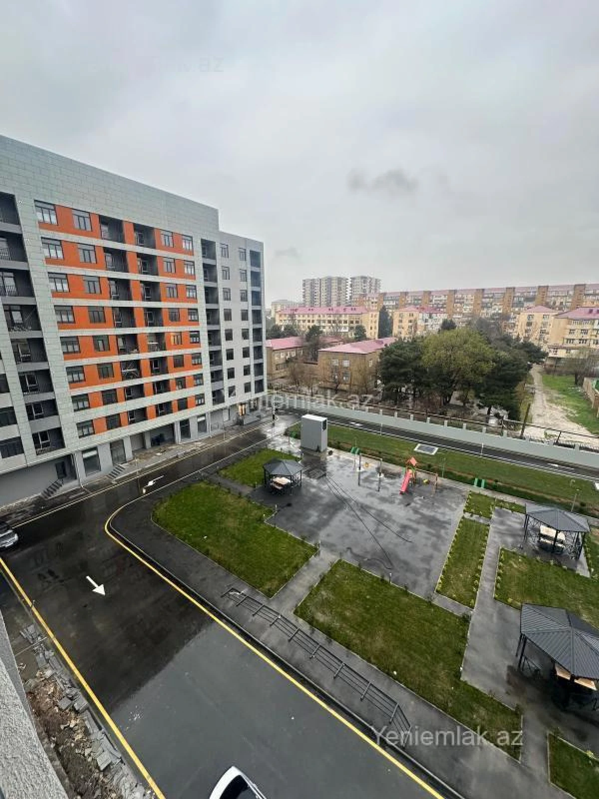 Satılır 2 otaqlı köhnə tikili 52 m²