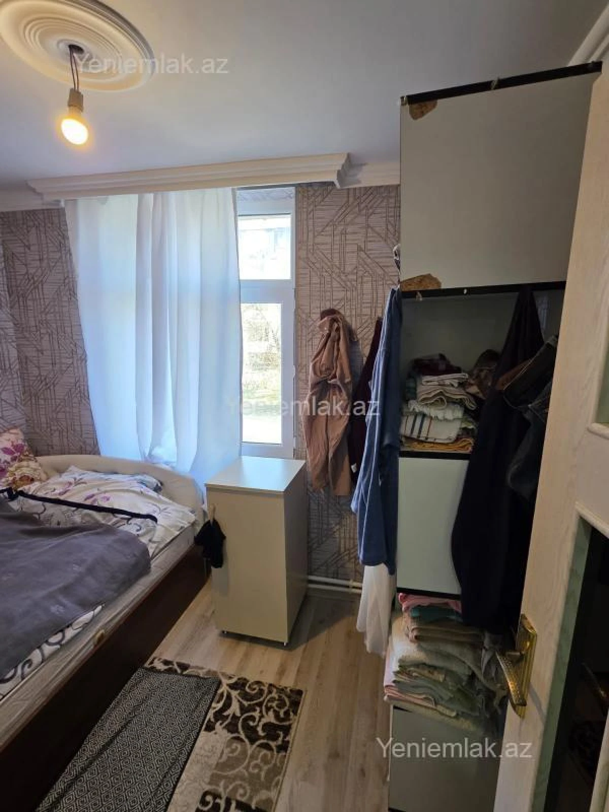 Satılır 1 otaqlı köhnə tikili 35 m²