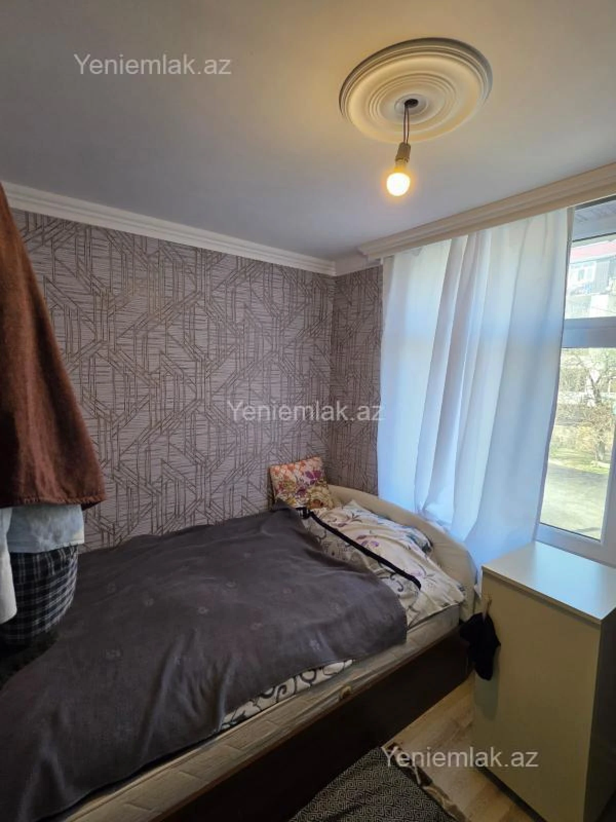 Satılır 1 otaqlı köhnə tikili 35 m²