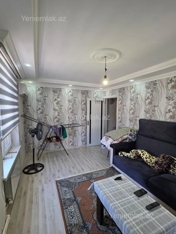 Satılır 1 otaqlı köhnə tikili 35 m²