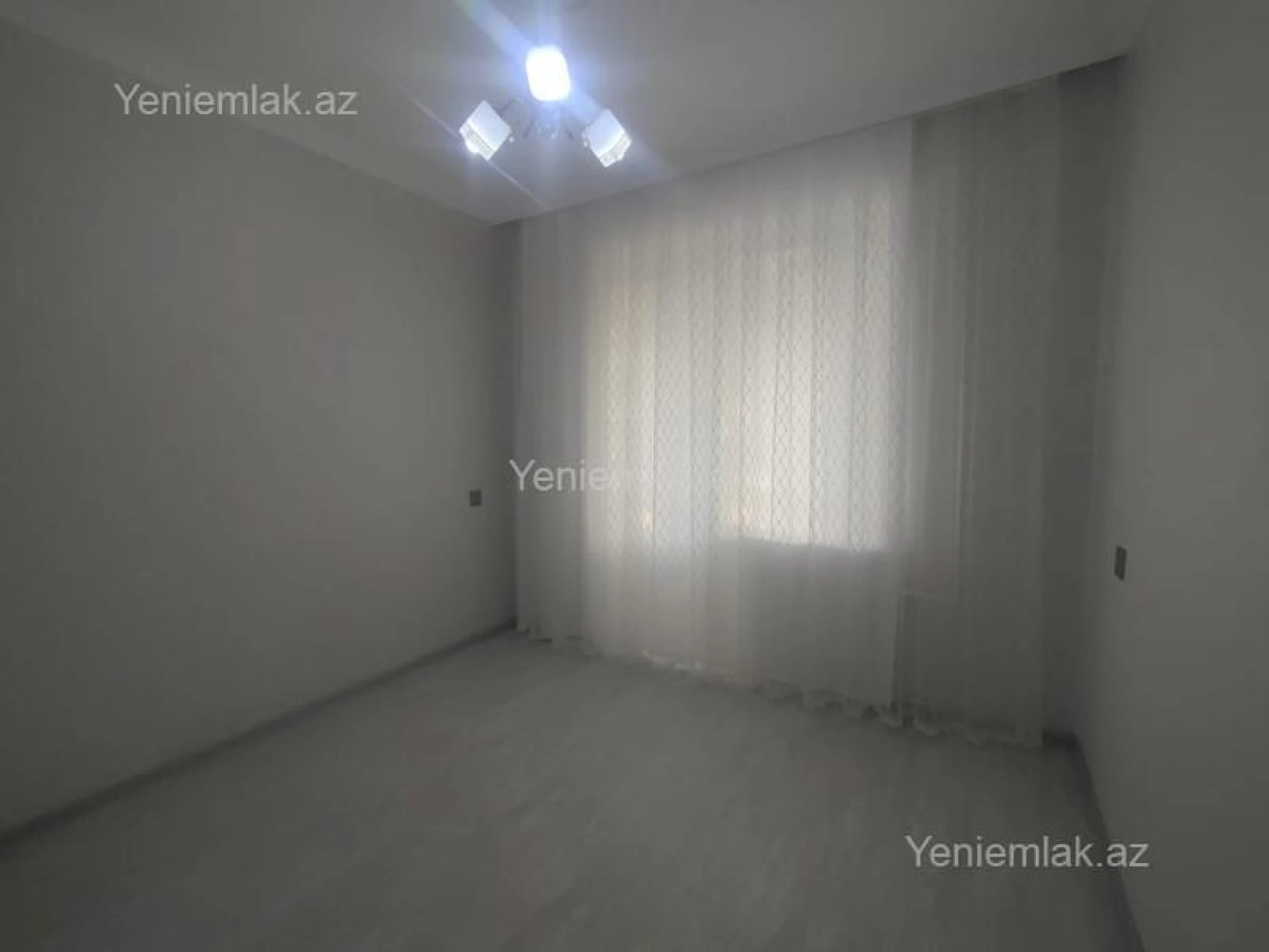 Satılır 3 otaqlı köhnə tikili 80 m²