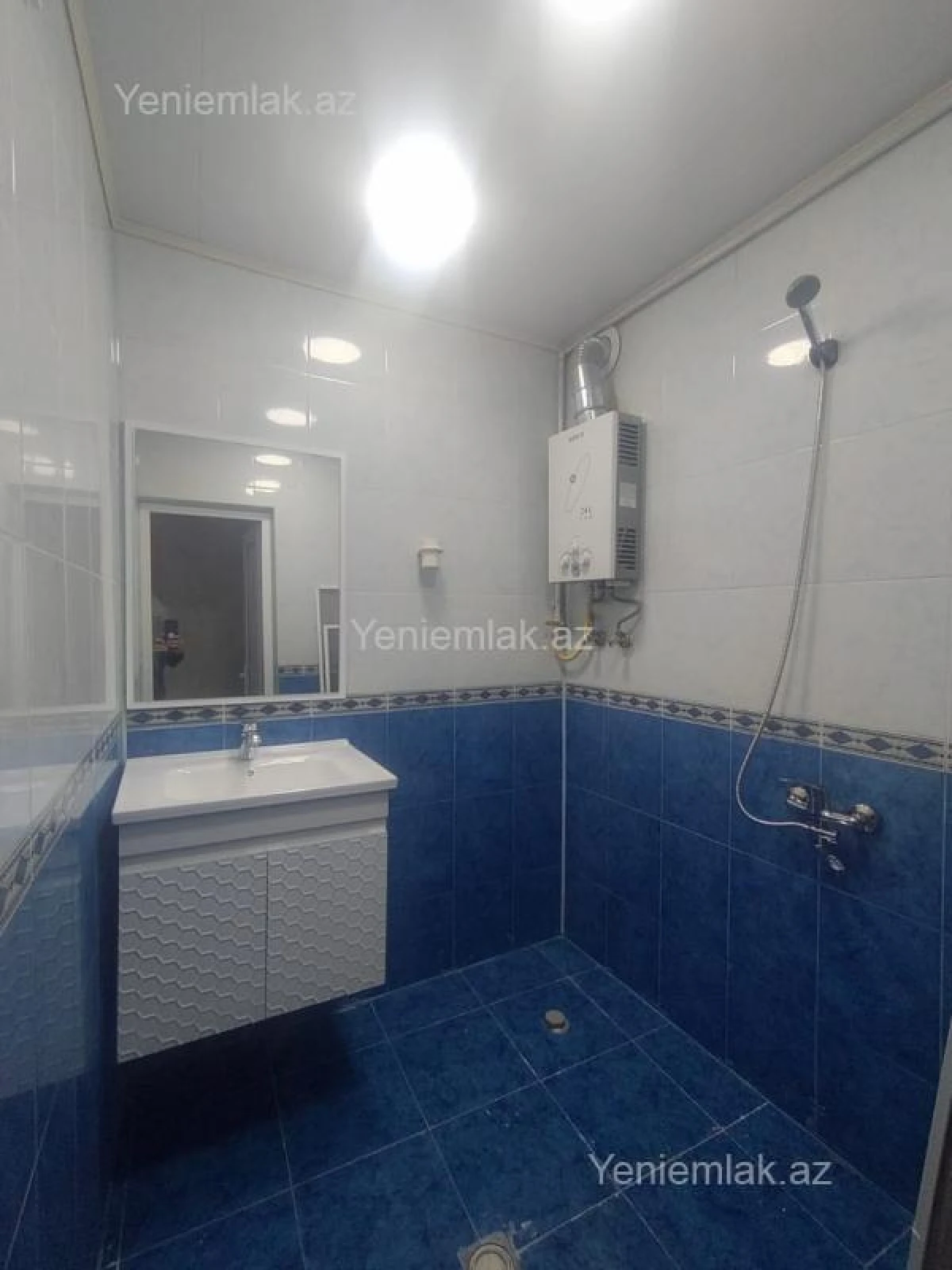 Satılır 3 otaqlı köhnə tikili 80 m²