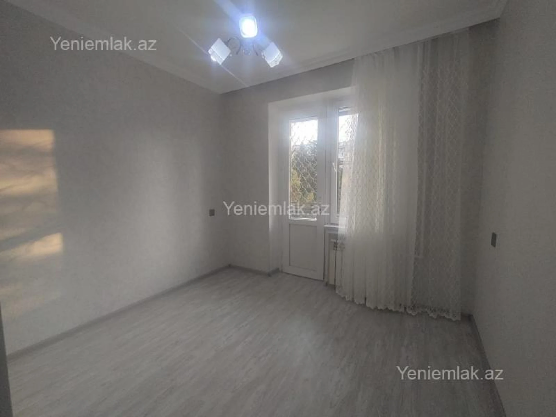 Satılır 3 otaqlı köhnə tikili 80 m²