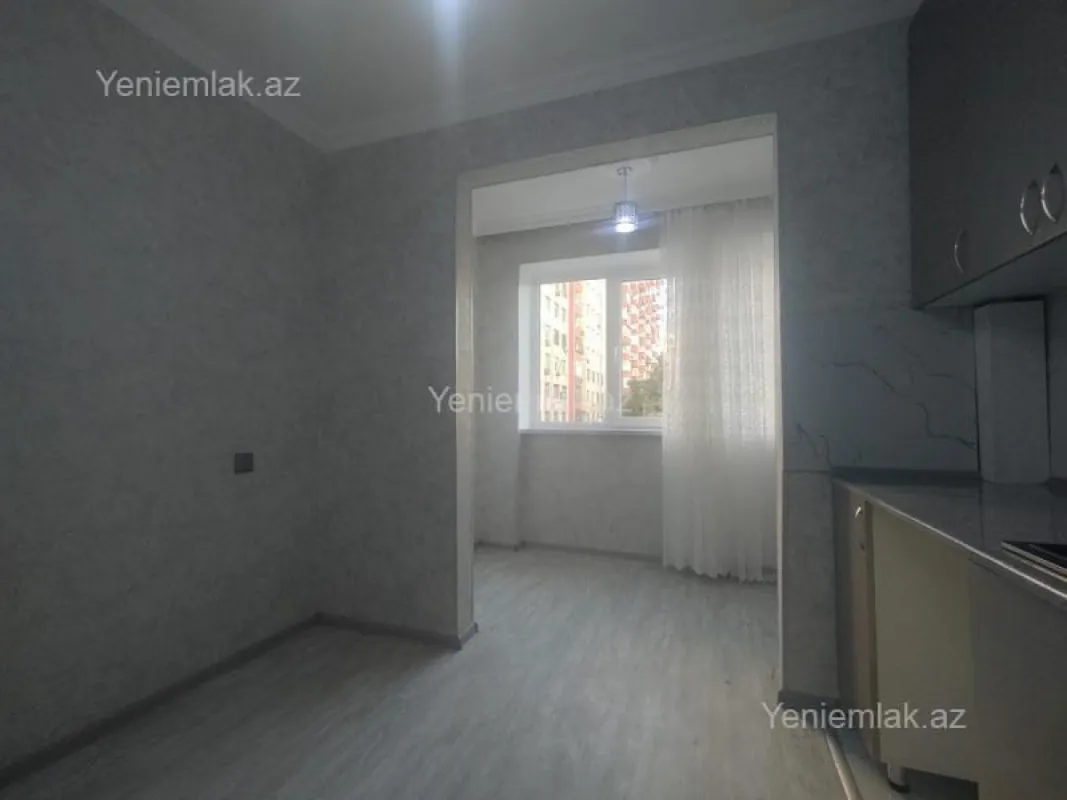 Satılır 3 otaqlı köhnə tikili 80 m²