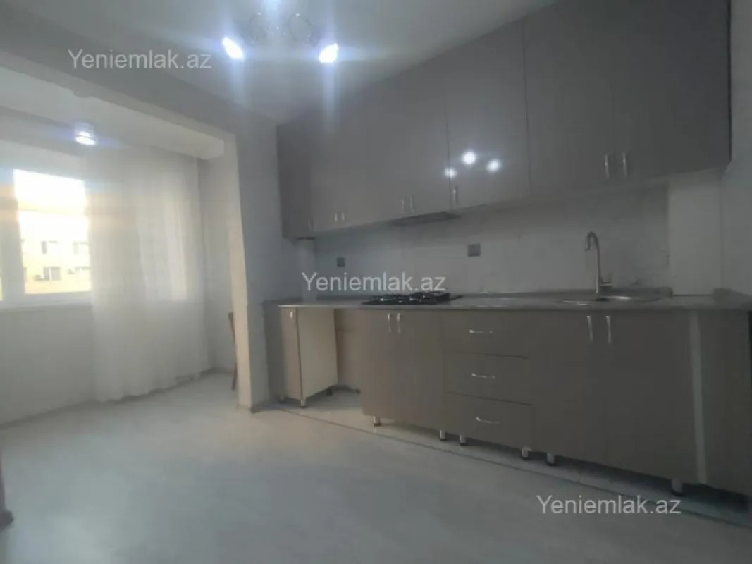 Satılır 3 otaqlı köhnə tikili 80 m²