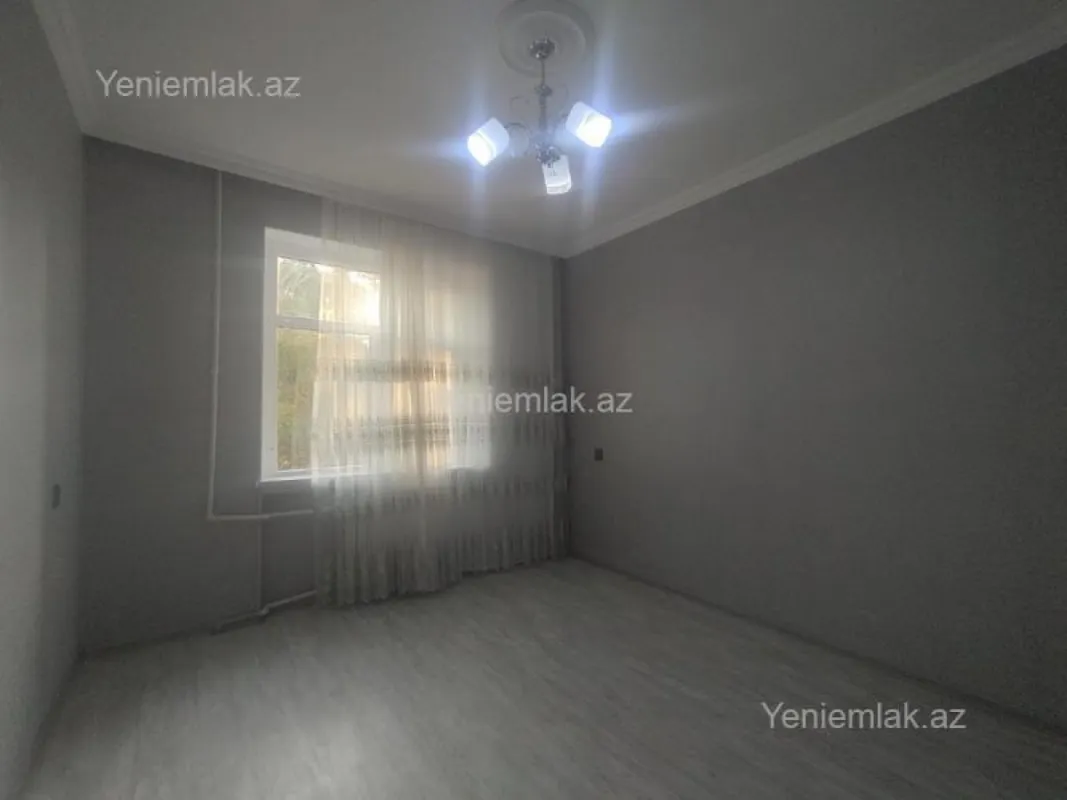 Satılır 3 otaqlı köhnə tikili 80 m²