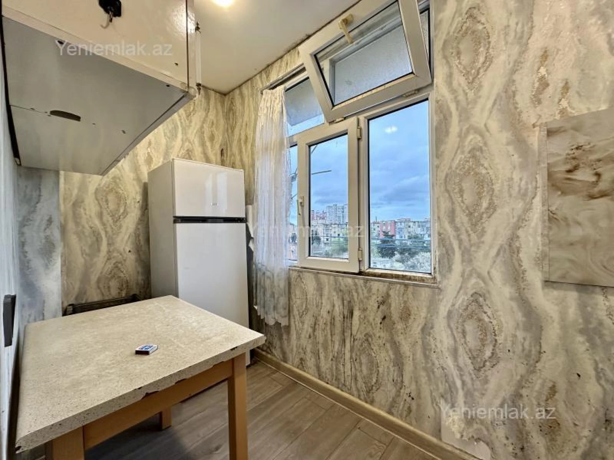 Satılır 2 otaqlı köhnə tikili 45 m²
