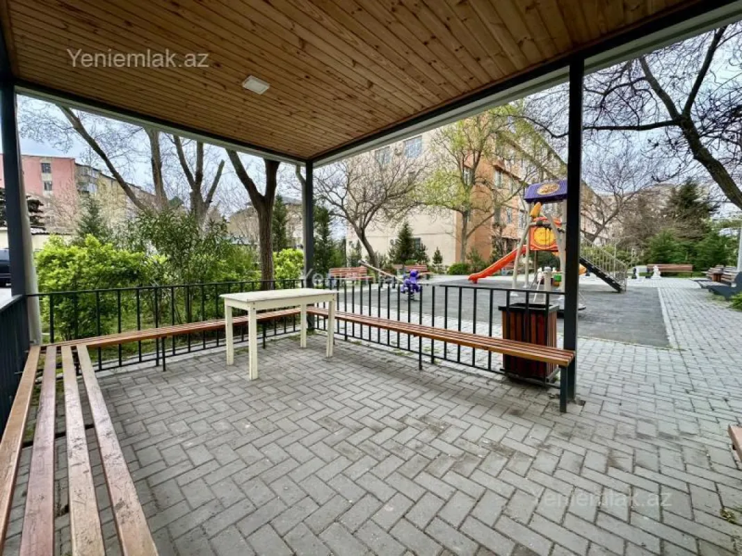 Satılır 2 otaqlı köhnə tikili 45 m²