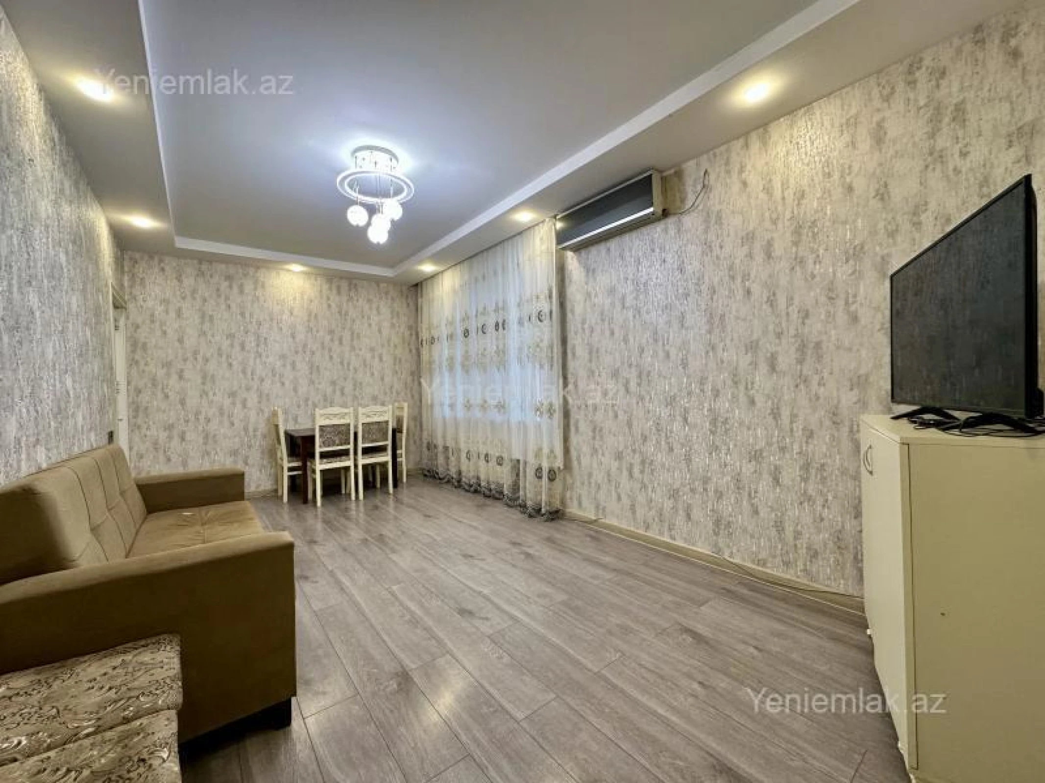 Satılır 2 otaqlı köhnə tikili 45 m²