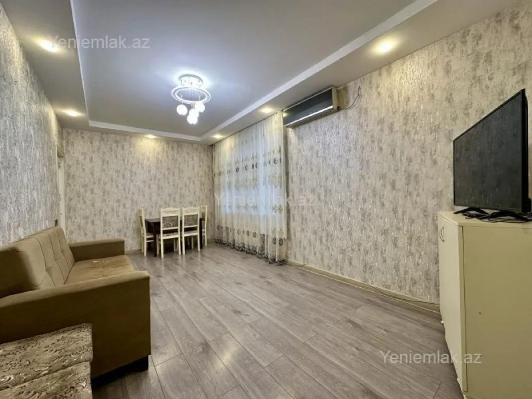 Satılır 2 otaqlı köhnə tikili 45 m²