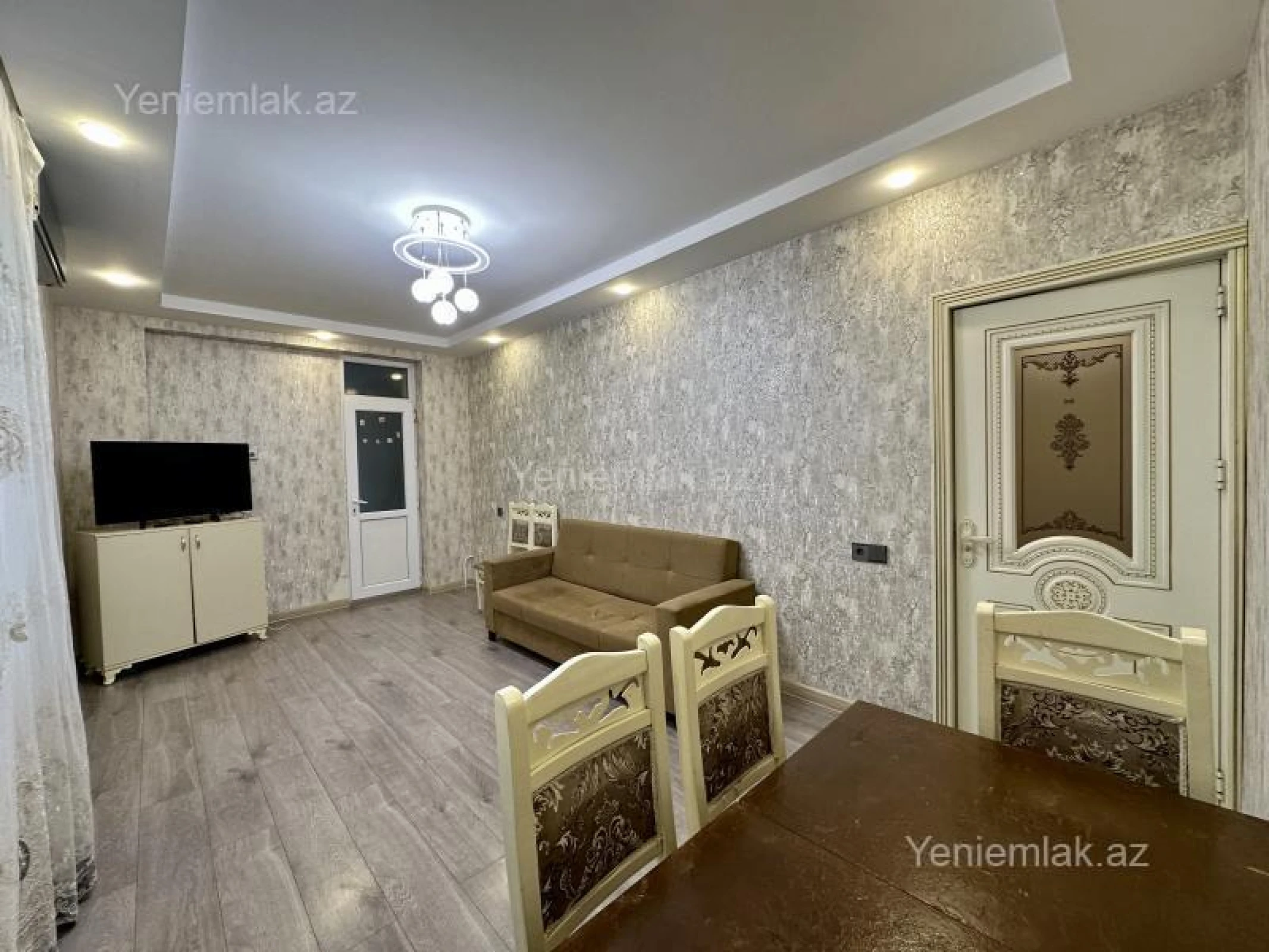 Satılır 2 otaqlı köhnə tikili 45 m²