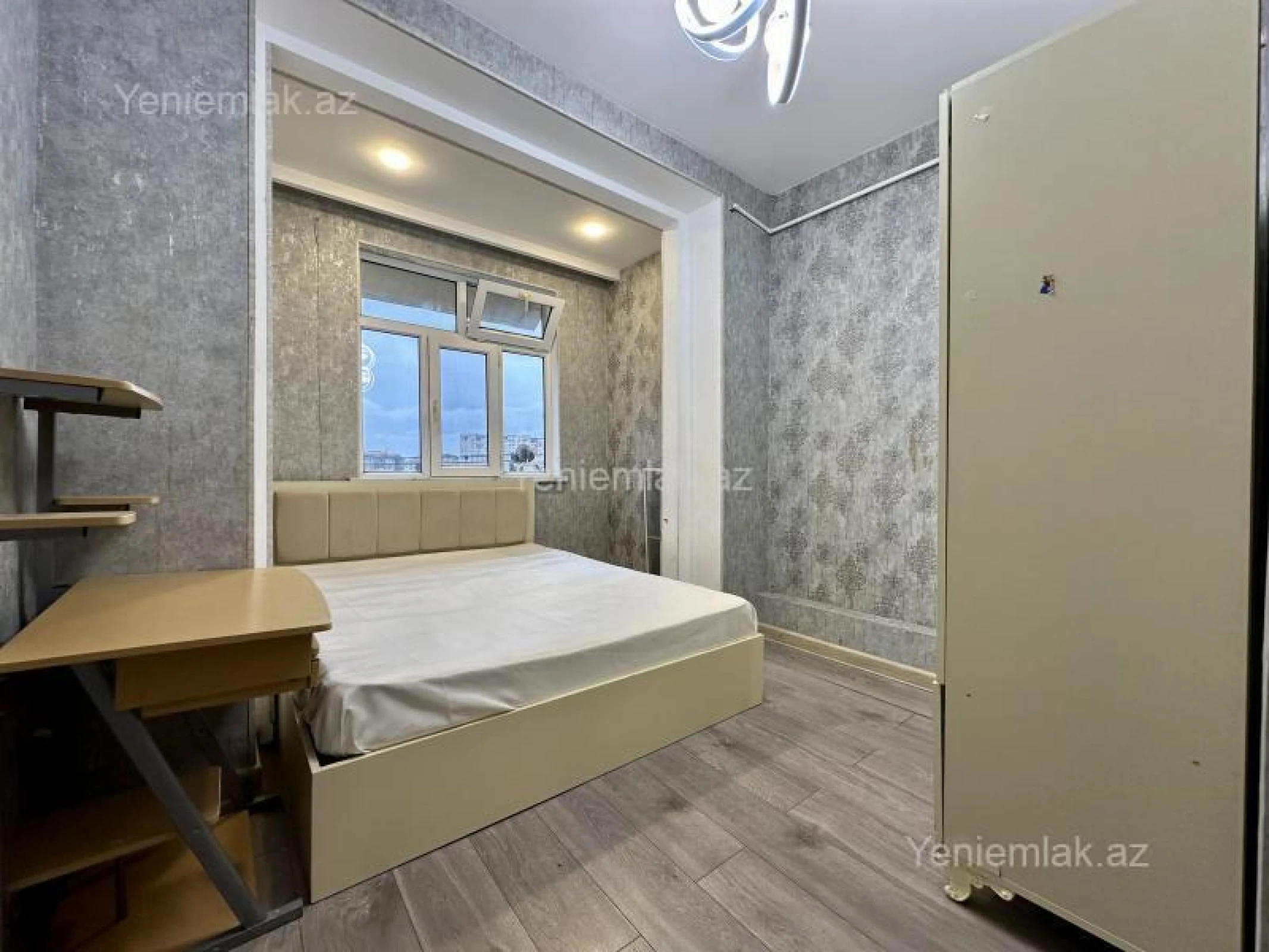 Satılır 2 otaqlı köhnə tikili 45 m²