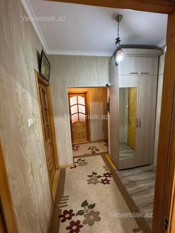 Satılır 3 otaqlı köhnə tikili 70 m²