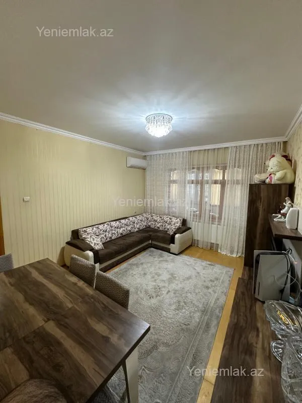 Satılır 3 otaqlı köhnə tikili 70 m²