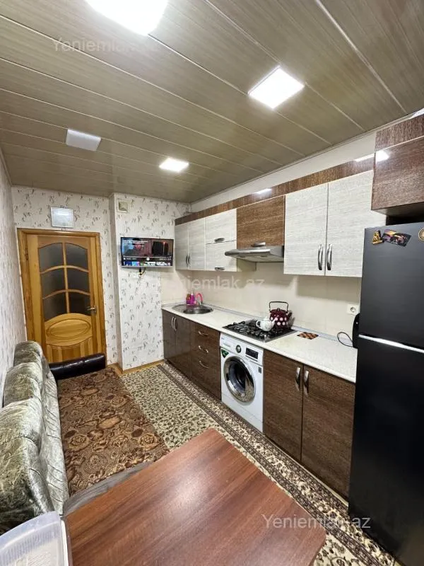 Satılır 3 otaqlı köhnə tikili 70 m²