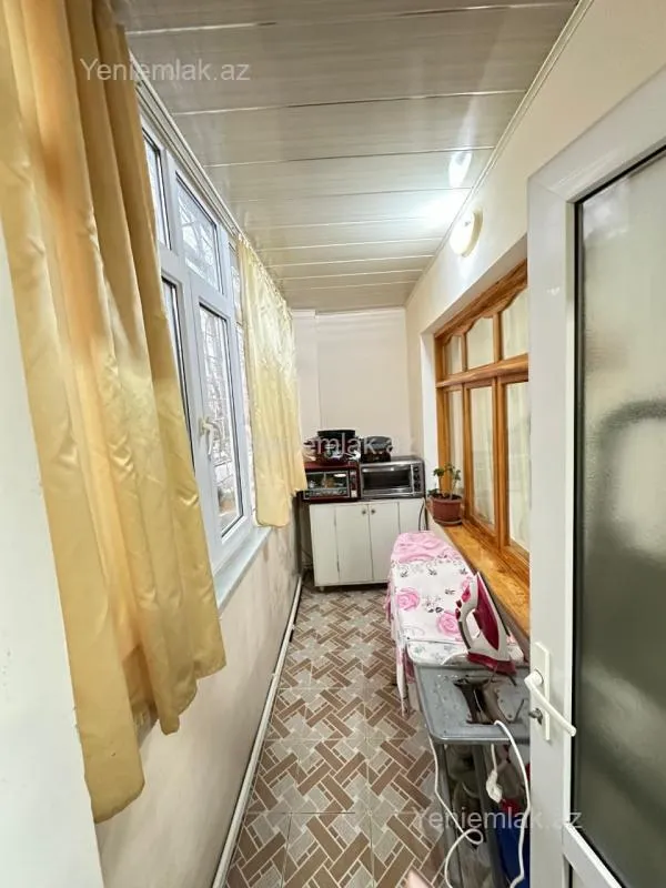 Satılır 3 otaqlı köhnə tikili 70 m²