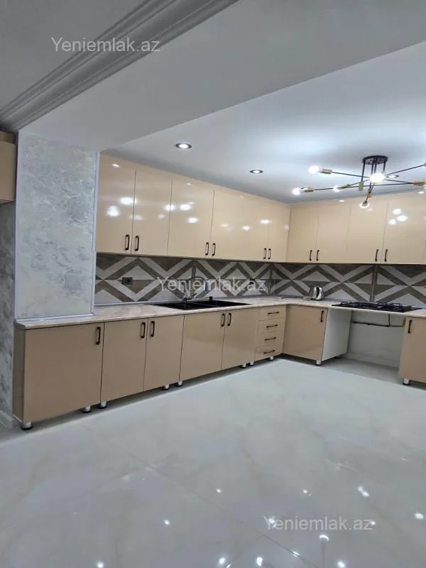 Satılır 3 otaqlı köhnə tikili 72 m²