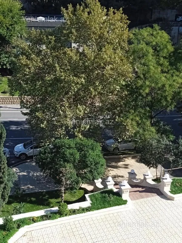 Satılır 2 otaqlı yeni tikili 90 m²