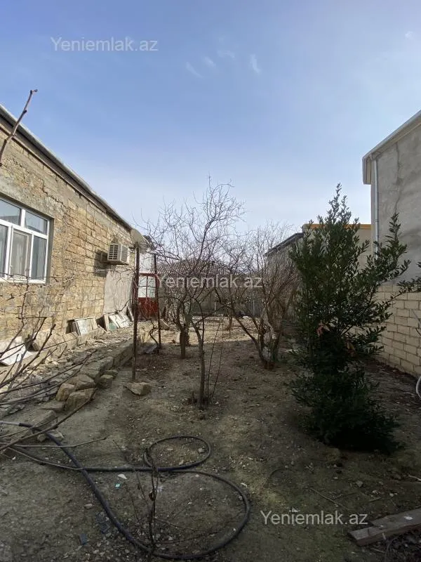 Satılır 5 otaqlı həyət evi 132 m²