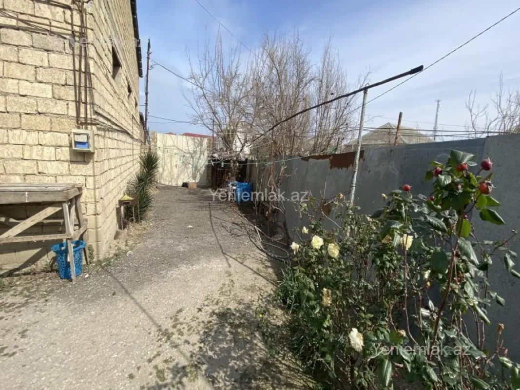 Satılır 5 otaqlı həyət evi 132 m²