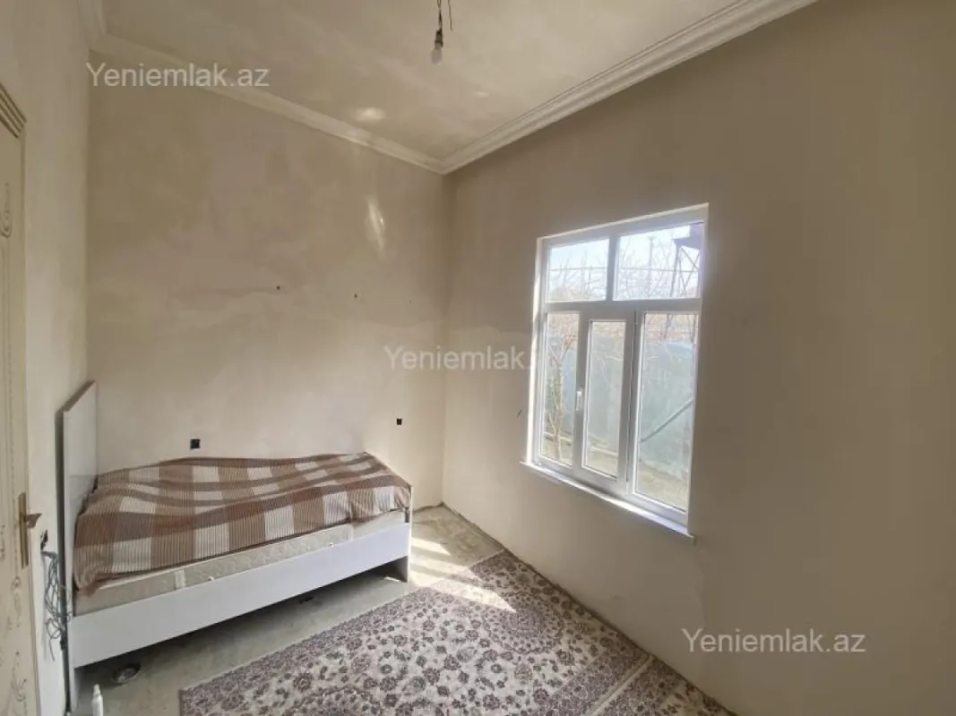 Satılır 5 otaqlı həyət evi 132 m²