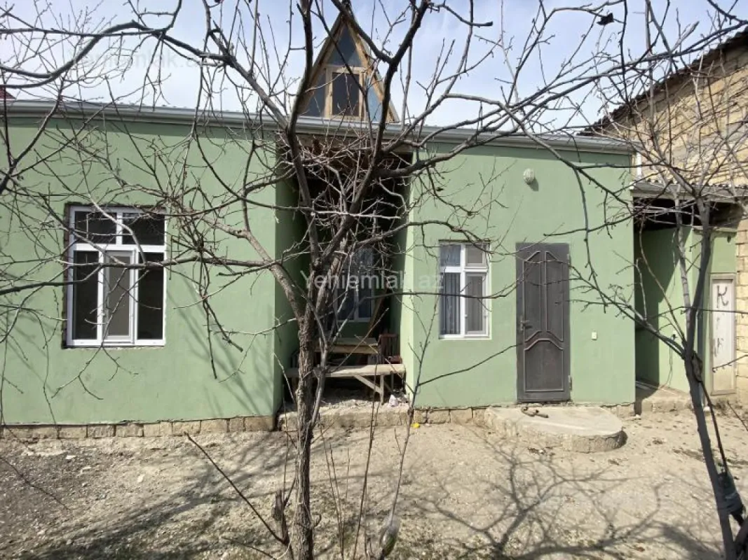 Satılır 5 otaqlı həyət evi 132 m²