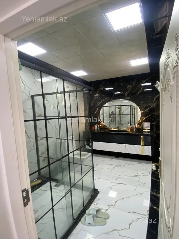 Satılır 5 otaqlı həyət evi 132 m²