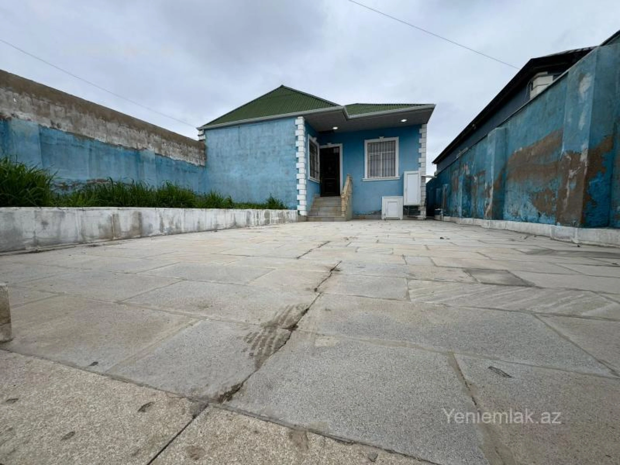 Satılır 3 otaqlı həyət evi 100 m²