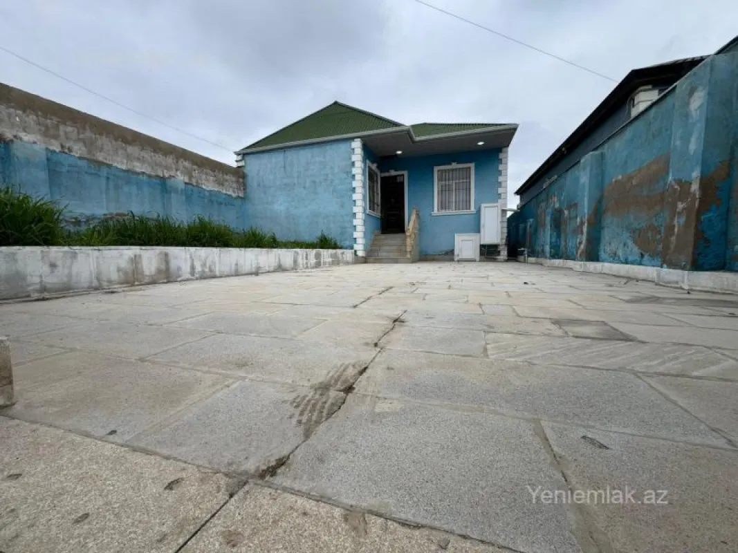 Satılır 3 otaqlı həyət evi 100 m²