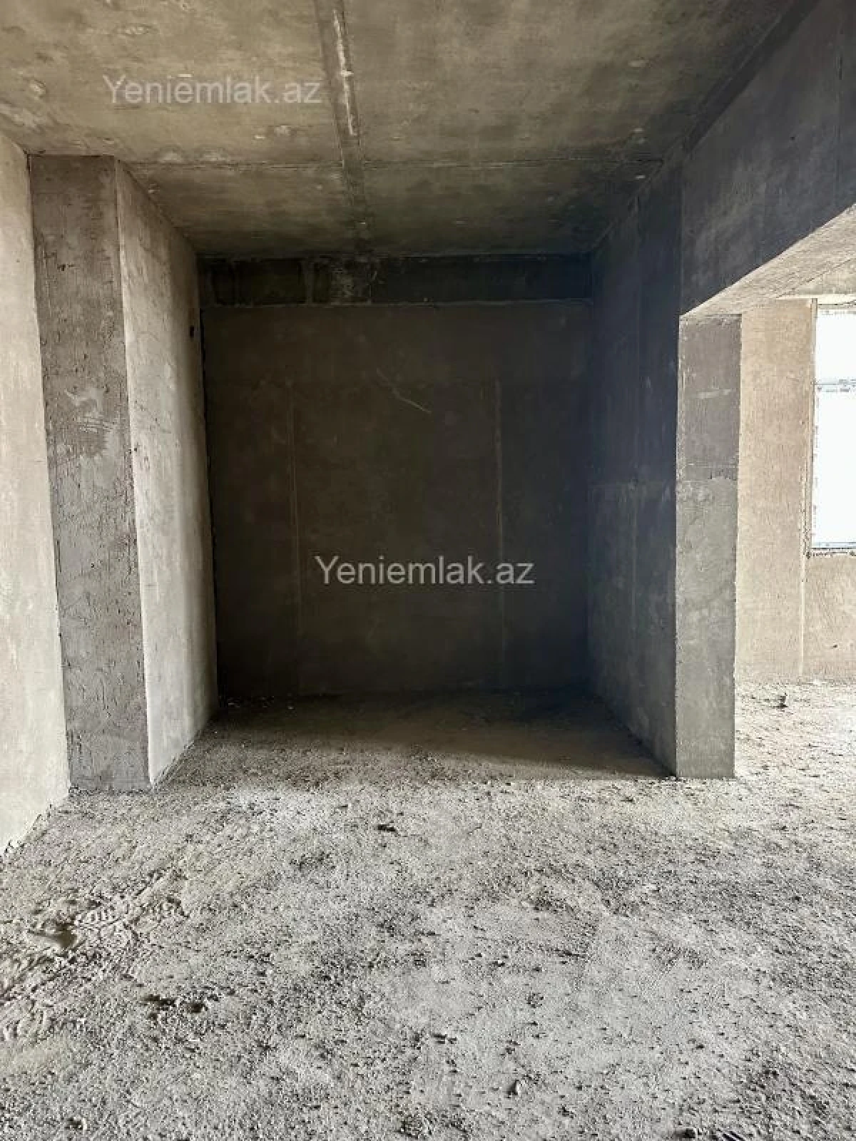 Satılır 2 otaqlı yeni tikili 72 m²