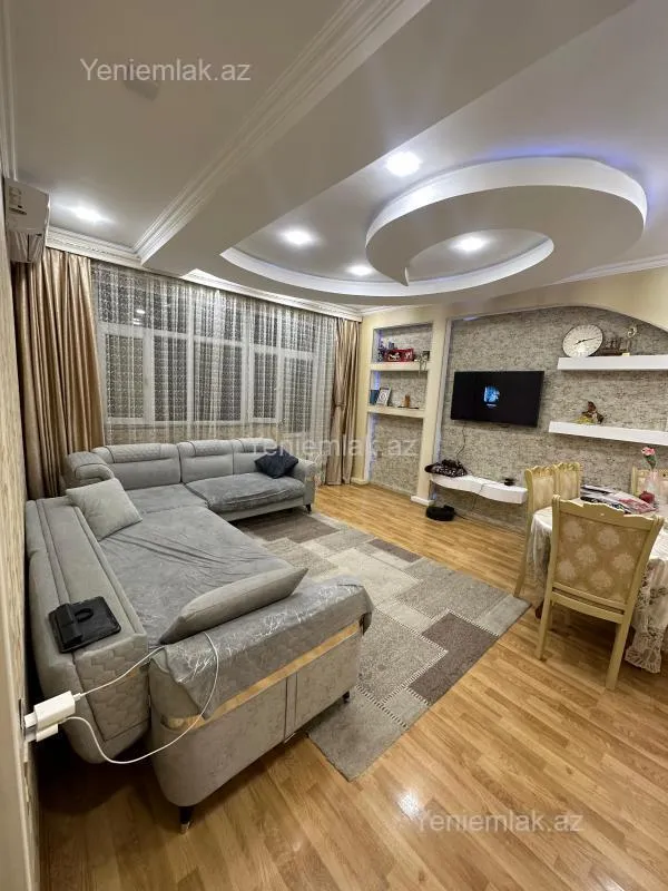 Satılır 3 otaqlı yeni tikili 77 m²