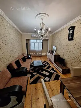 Satılır 2 otaqlı köhnə tikili 65 m²
