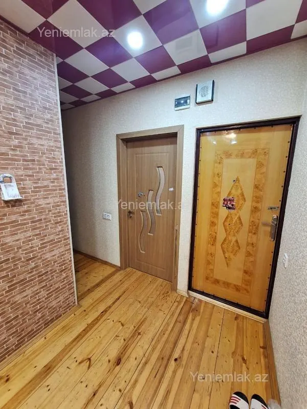 Satılır 2 otaqlı köhnə tikili 65 m²