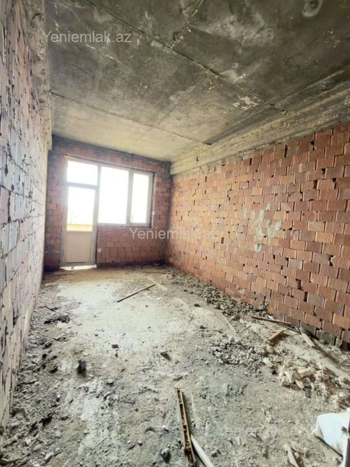 Satılır 1 otaqlı yeni tikili 72 m²