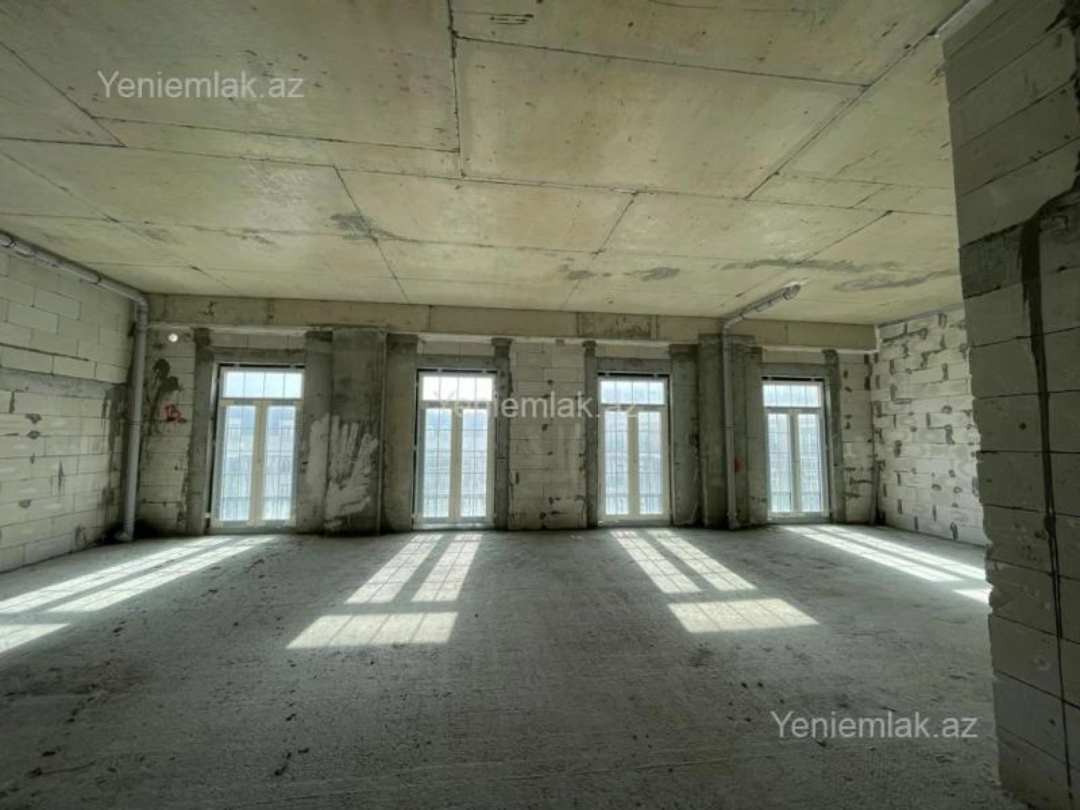 Satılır 4 otaqlı yeni tikili 120.5 m²