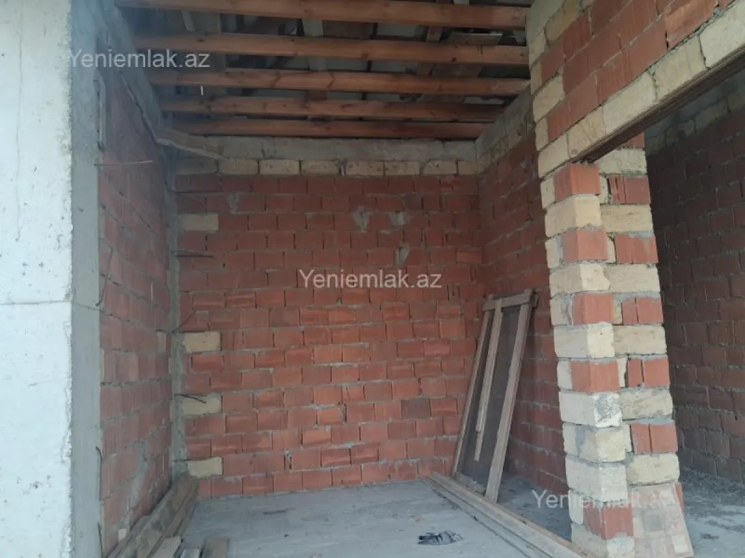 Satılır 5 otaqlı həyət evi 230 m²