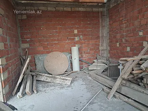 Satılır 5 otaqlı həyət evi 230 m²