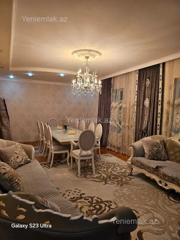 Satılır 5 otaqlı həyət evi 240 m²