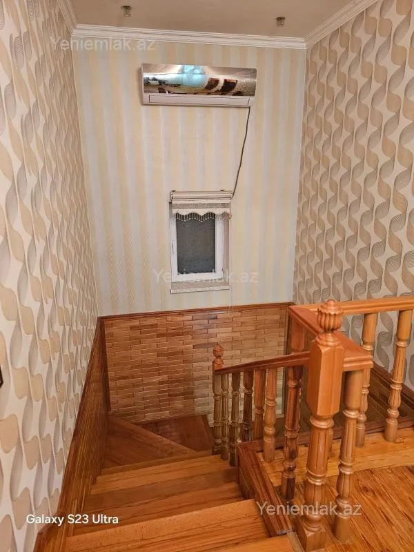 Satılır 5 otaqlı həyət evi 240 m²