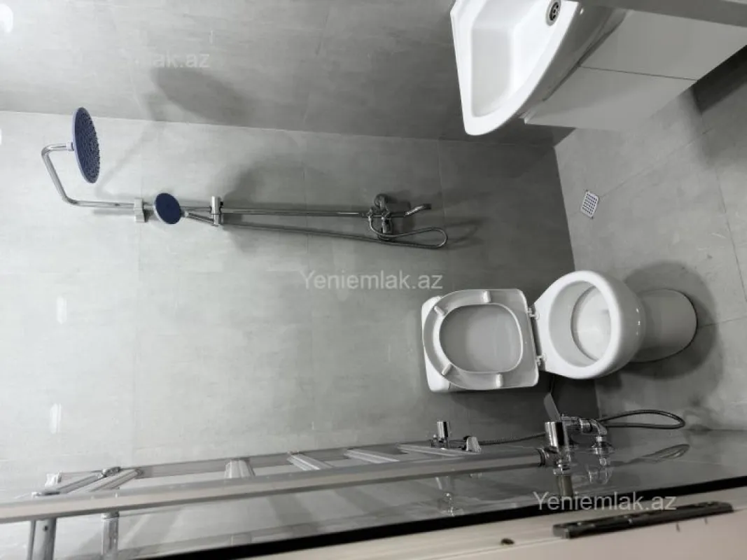 Satılır 4 otaqlı yeni tikili 45 m²