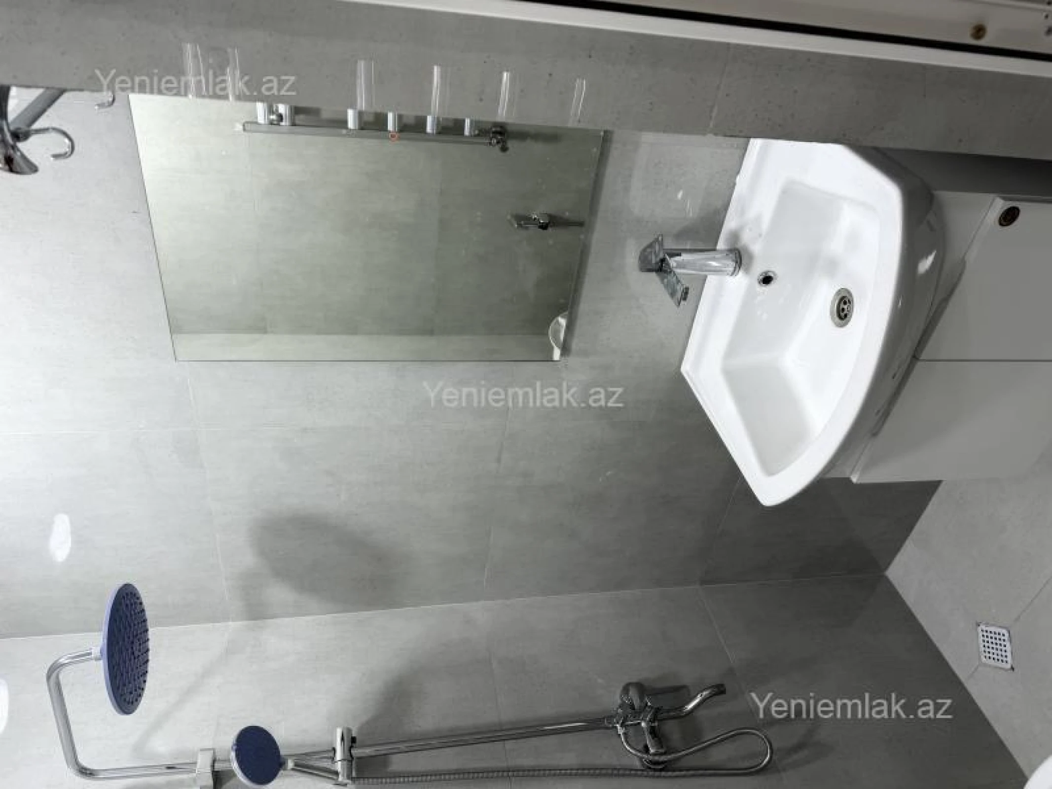 Satılır 4 otaqlı yeni tikili 45 m²