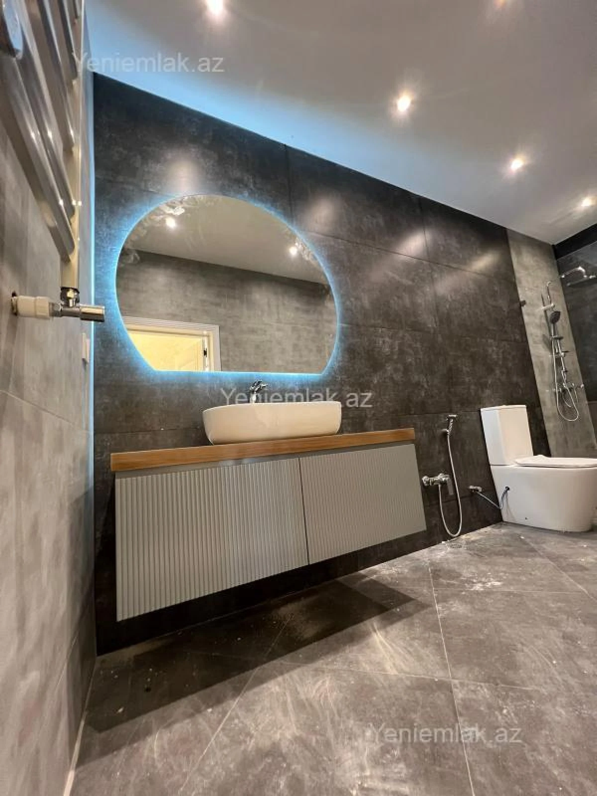 Satılır 7 otaqlı həyət evi 400 m²