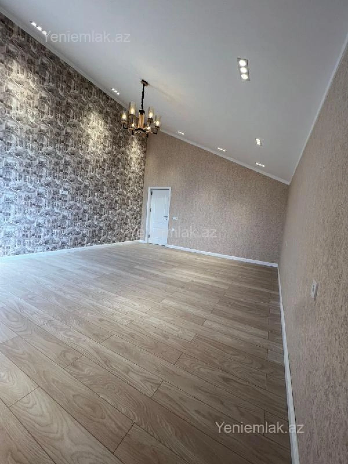 Satılır 7 otaqlı həyət evi 400 m²